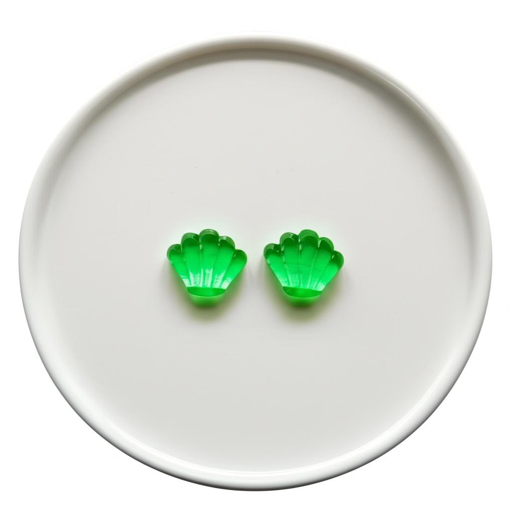 Charming seashell-shaped earrings.