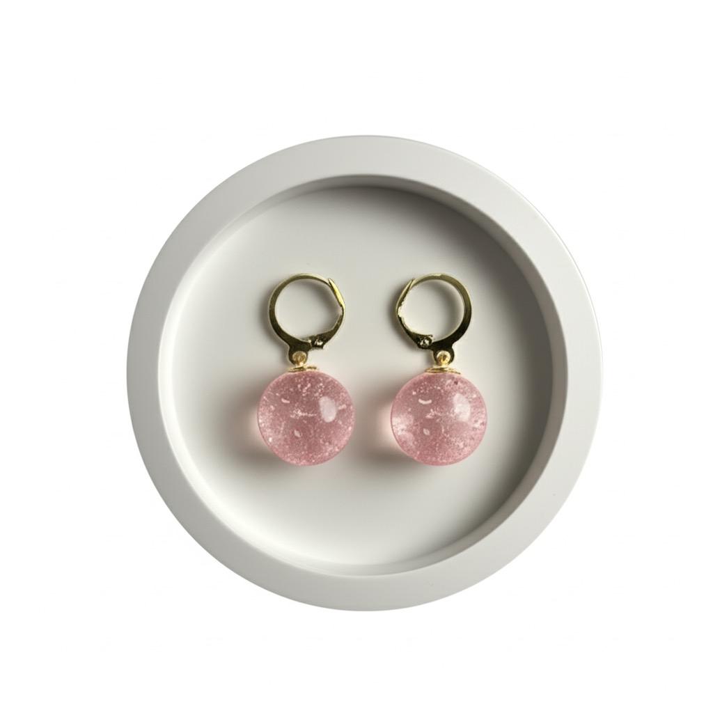 Leverback drop earrings.