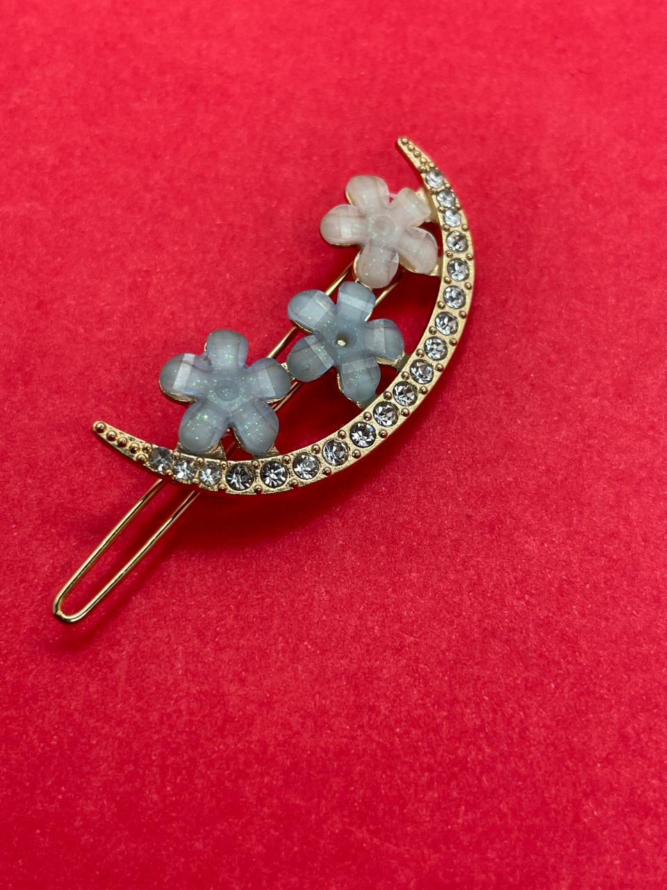 Moon-Shaped Decorative Hair Clip.