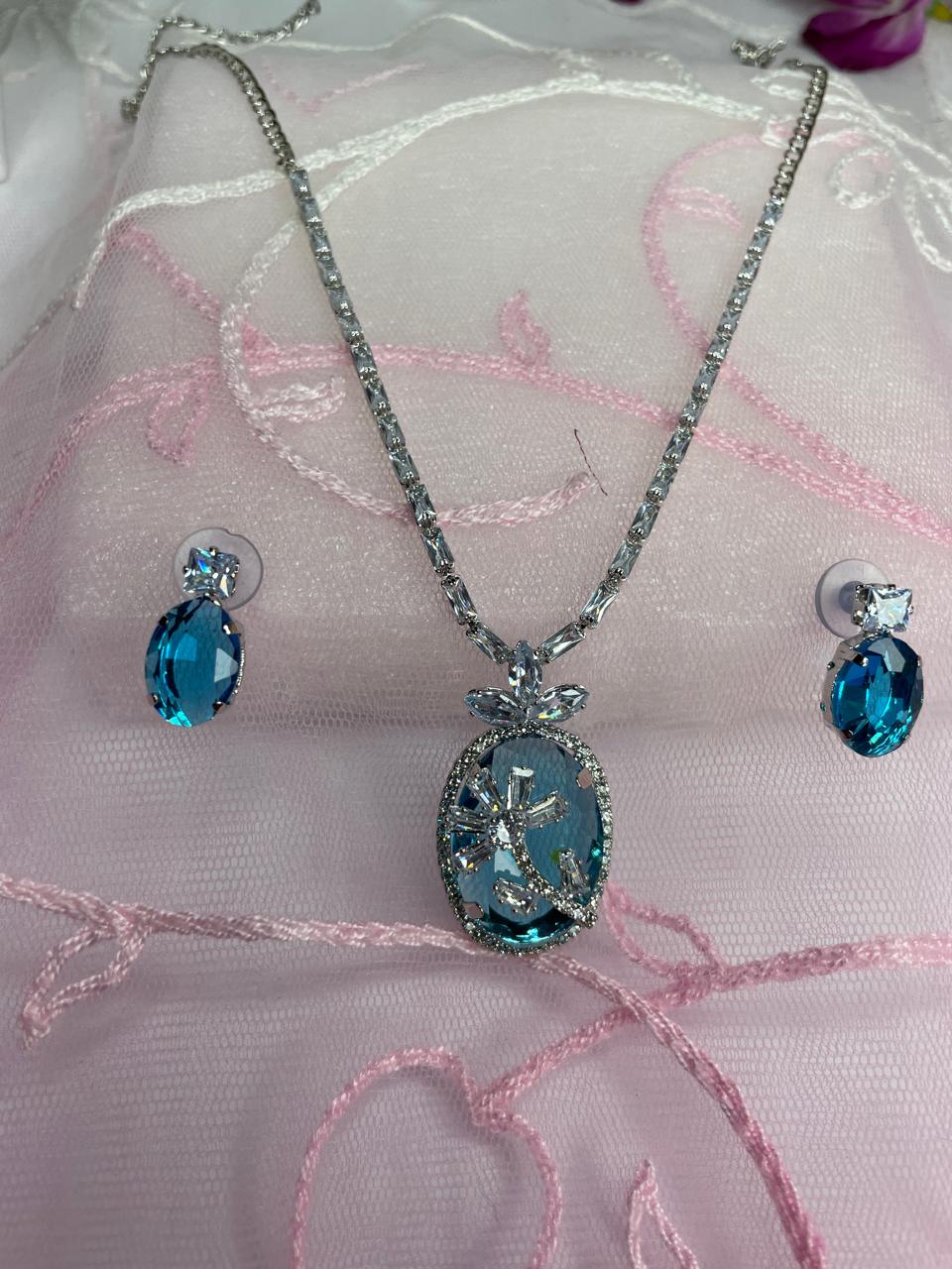 Floral Vine Aquamarine Necklace & Earring Set.